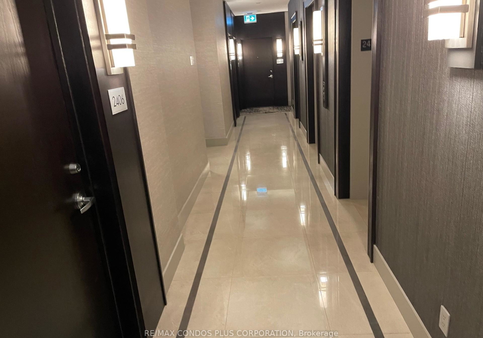 218-queens-quay-na-w-w-toronto-ontario-c12323018