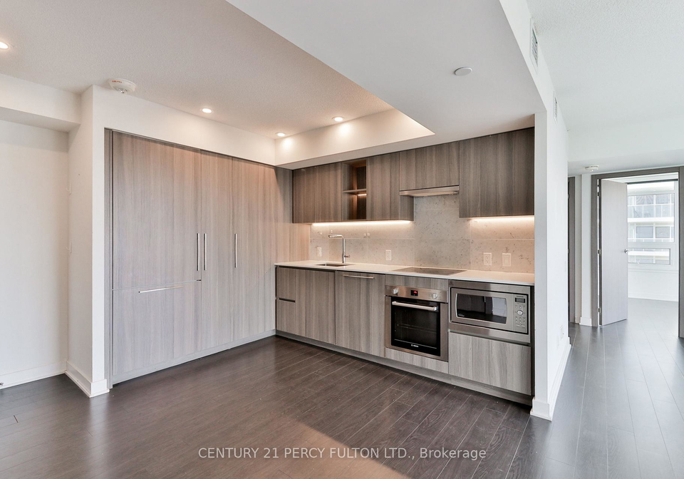 19-bathurst-street-toronto-ontario-c12323197