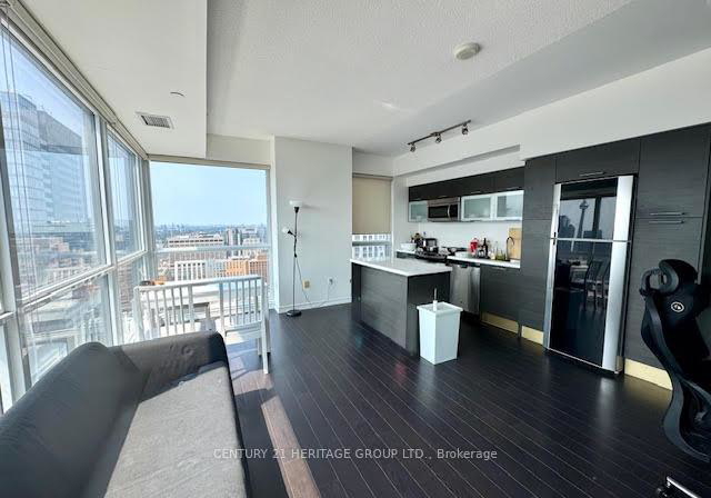 386-yonge-street-toronto-ontario-c12323214