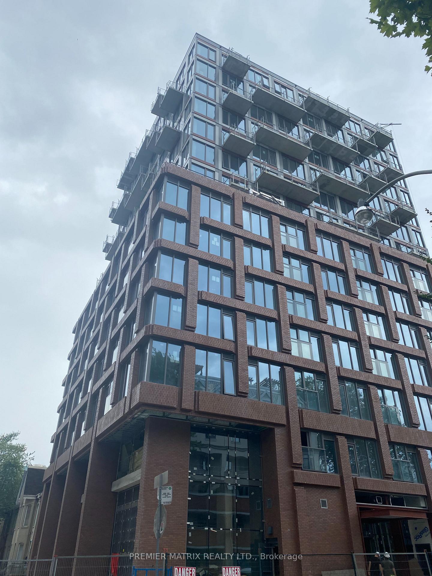 2-augusta-avenue-toronto-ontario-c12323393