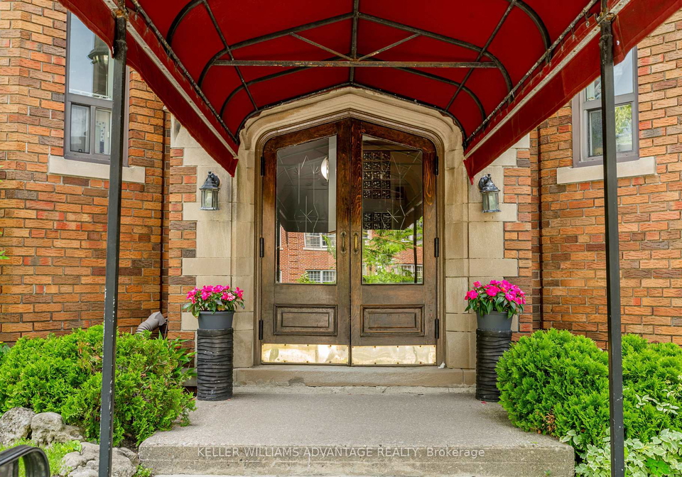 1646-bathurst-street-toronto-ontario-c12323567