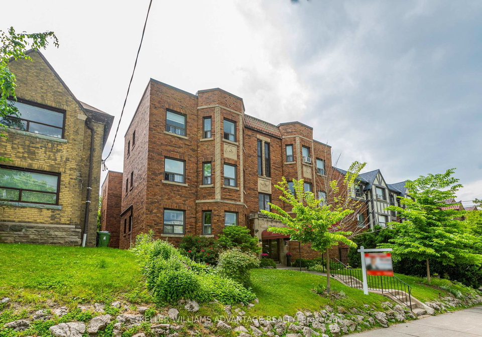 1646-bathurst-street-toronto-ontario-c12323567