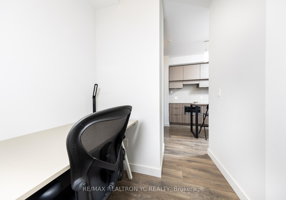 8-eglinton-avenue-e-e-toronto-ontario-c12323843