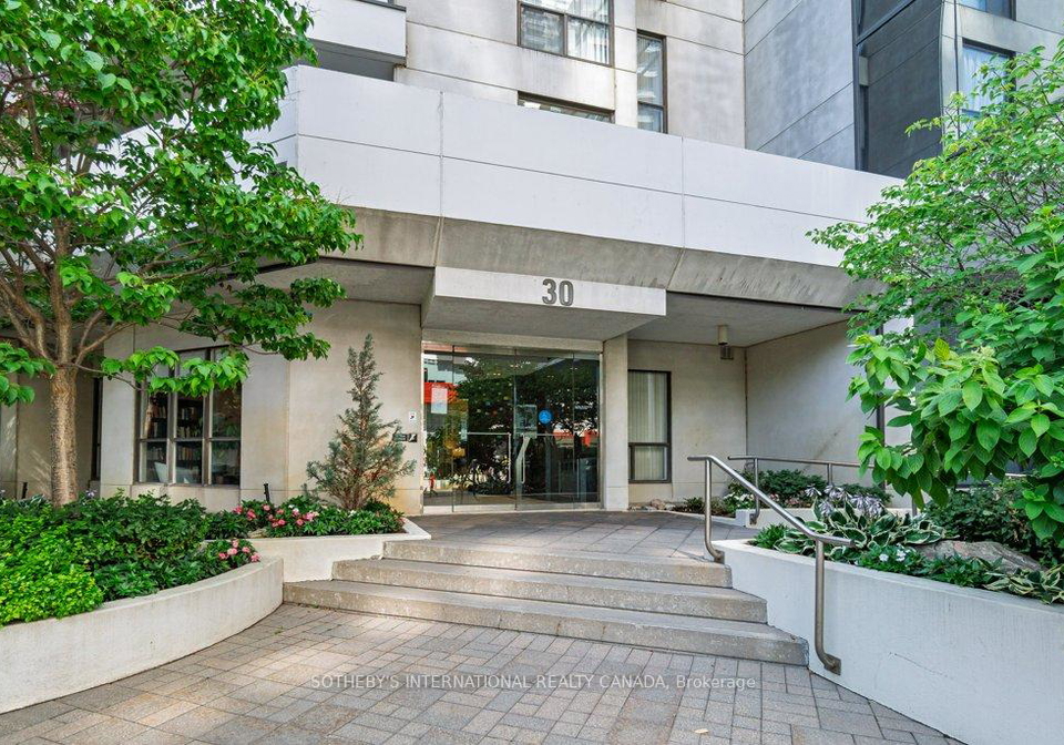 30-holly-street-toronto-ontario-c12323940