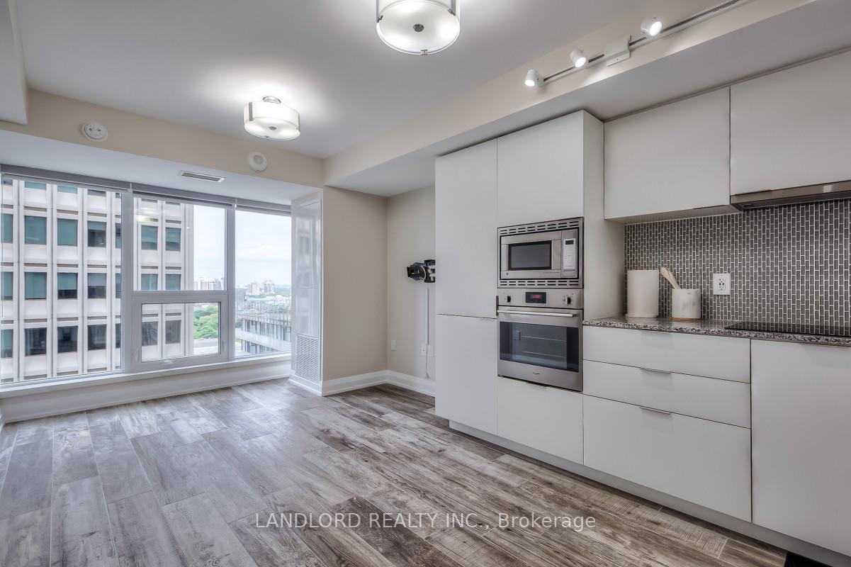 955-bay-street-toronto-ontario-c12324037