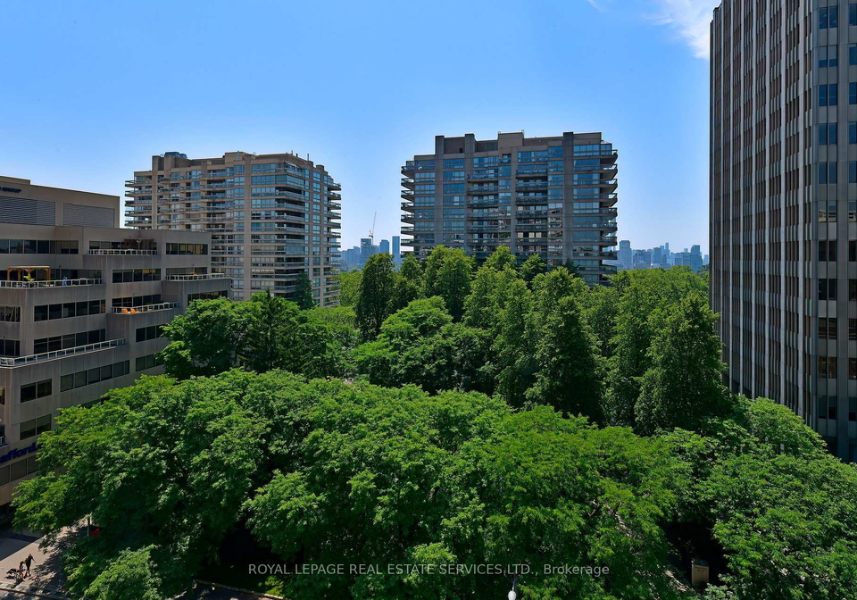 1-deer-park-crescent-toronto-ontario-c12324038