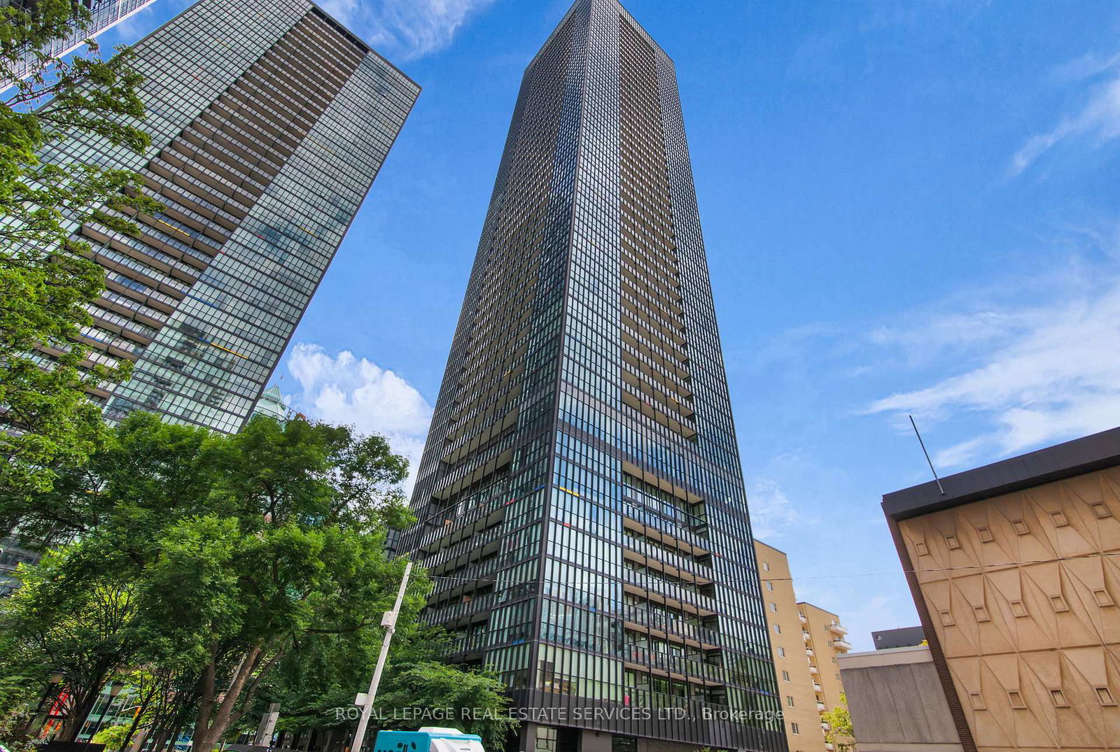 101-charles-street-e-e-toronto-ontario-c12324305