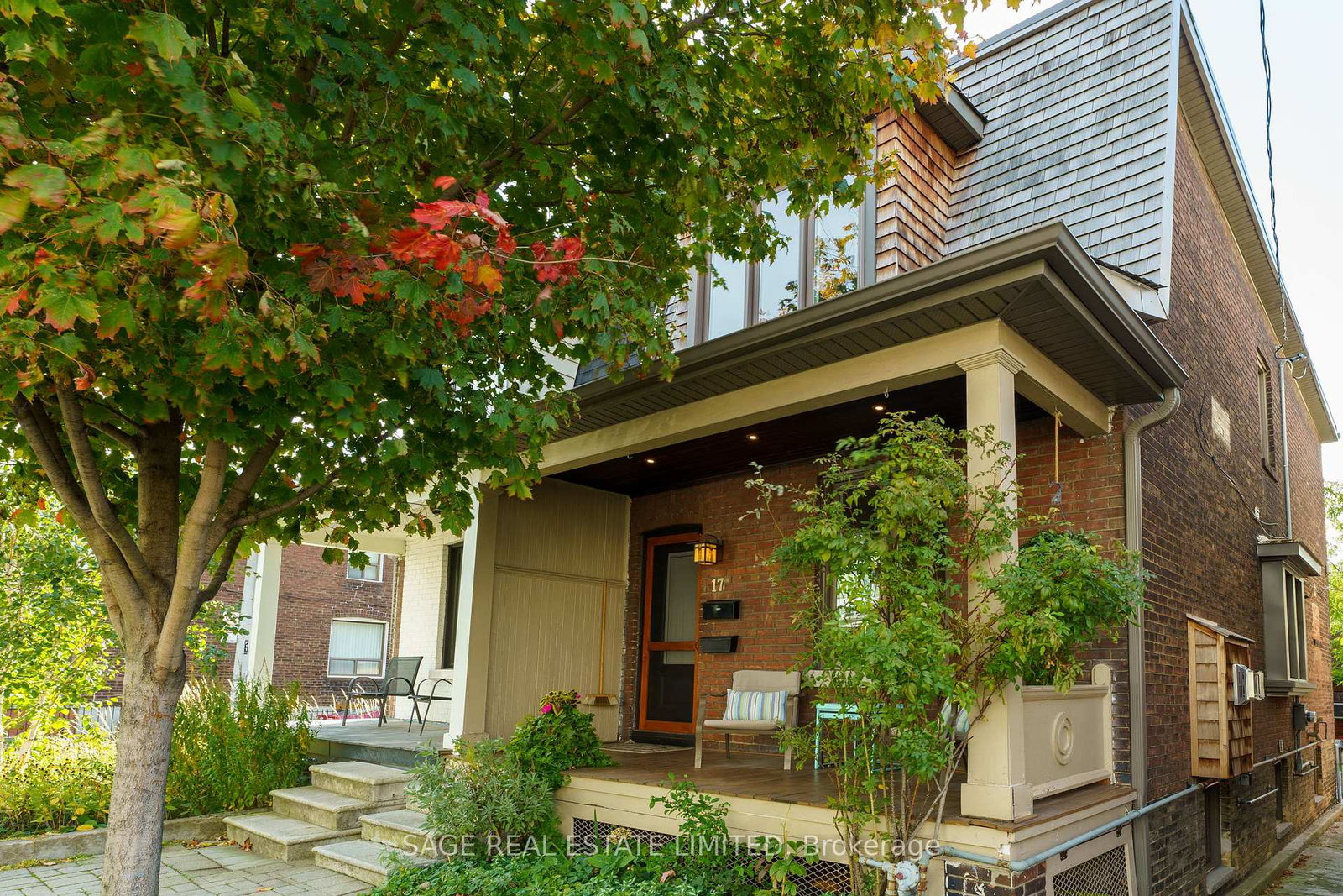 17-wyndham-street-toronto-ontario-c12324396