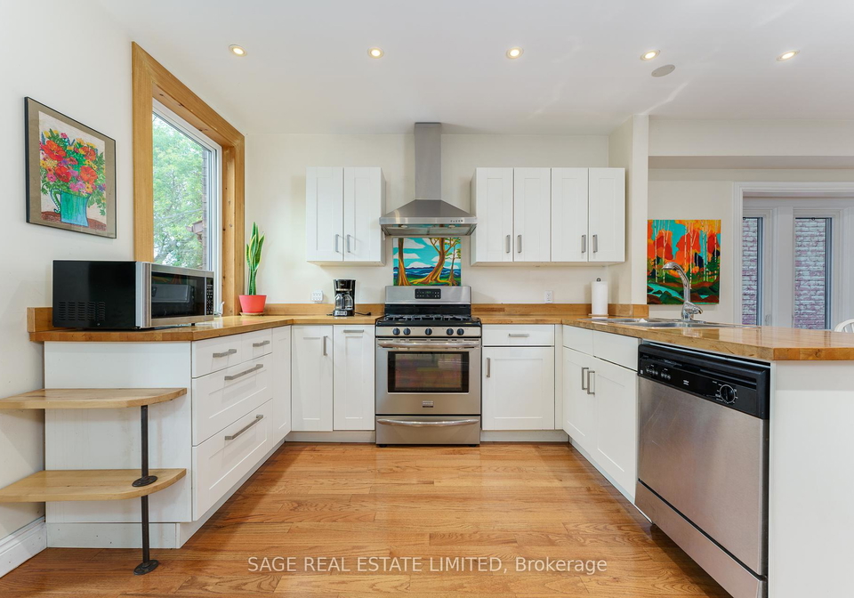 17-wyndham-street-toronto-ontario-c12324396