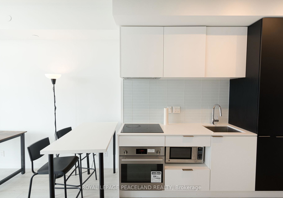 33-helendale-avenue-toronto-ontario-c12324463