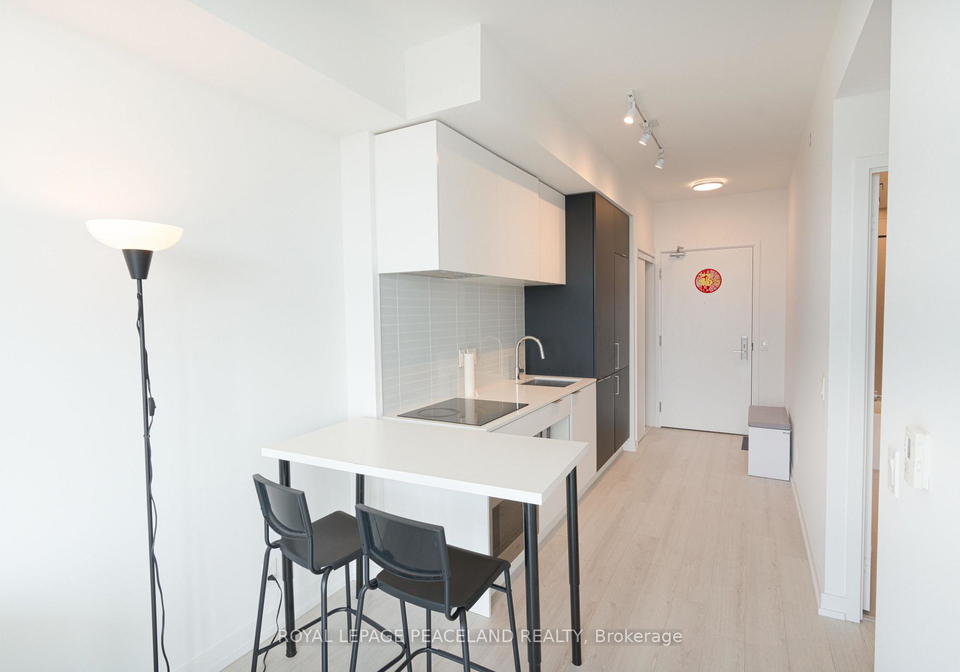 33-helendale-avenue-toronto-ontario-c12324463