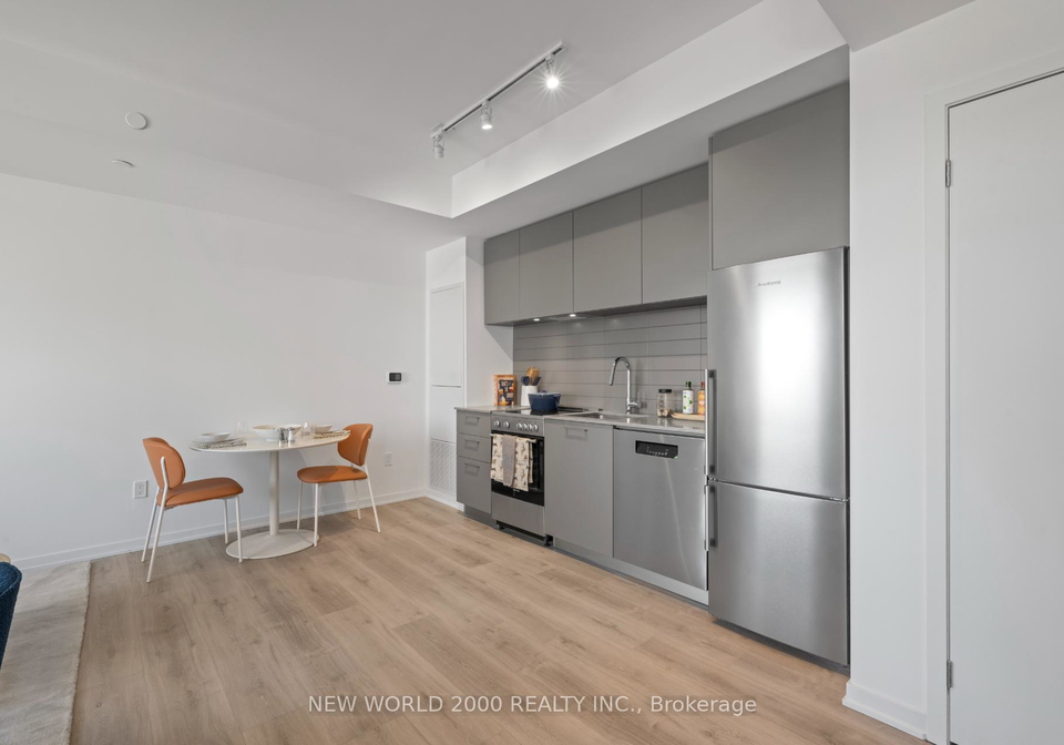 101-roehampton-avenue-toronto-ontario-c12324535