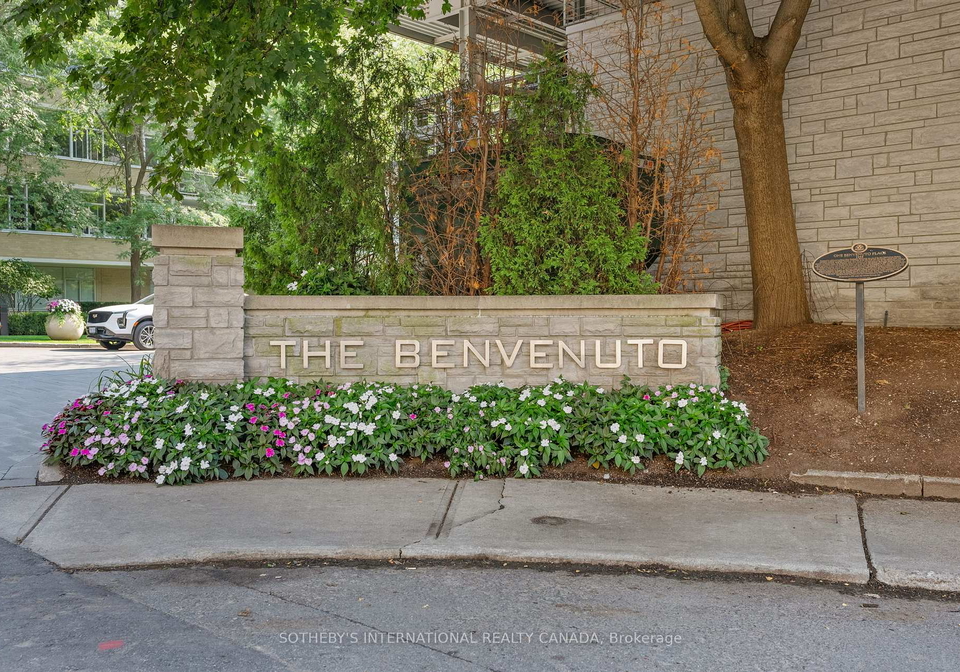 1-benvenuto-place-toronto-ontario-c12324657