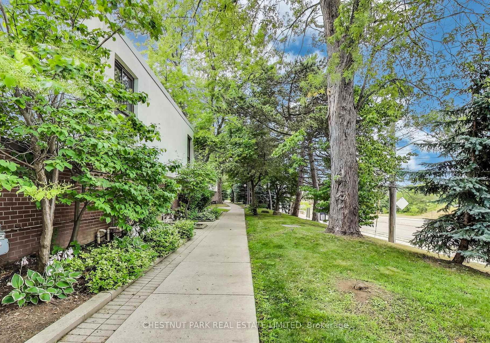 396-woodsworth-road-north-york-ontario-c12324767