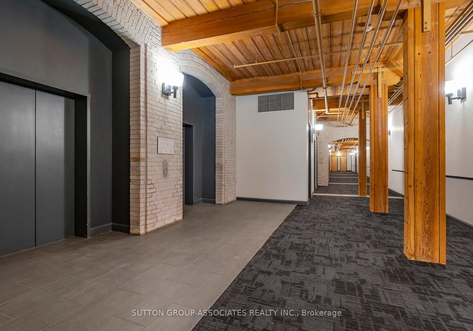 993-queen-street-w-w-toronto-ontario-c12324938