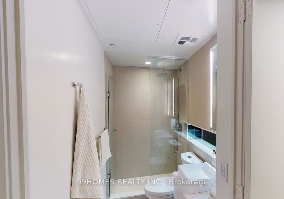 215-queen-street-w-w-toronto-ontario-c12324967