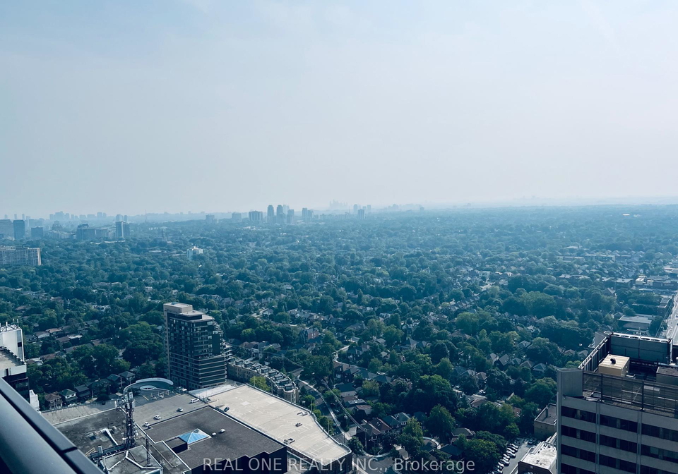 8-eglinton-avenue-e-e-toronto-ontario-c12324973