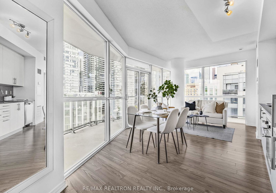 352-front-street-w-w-toronto-ontario-c12325058