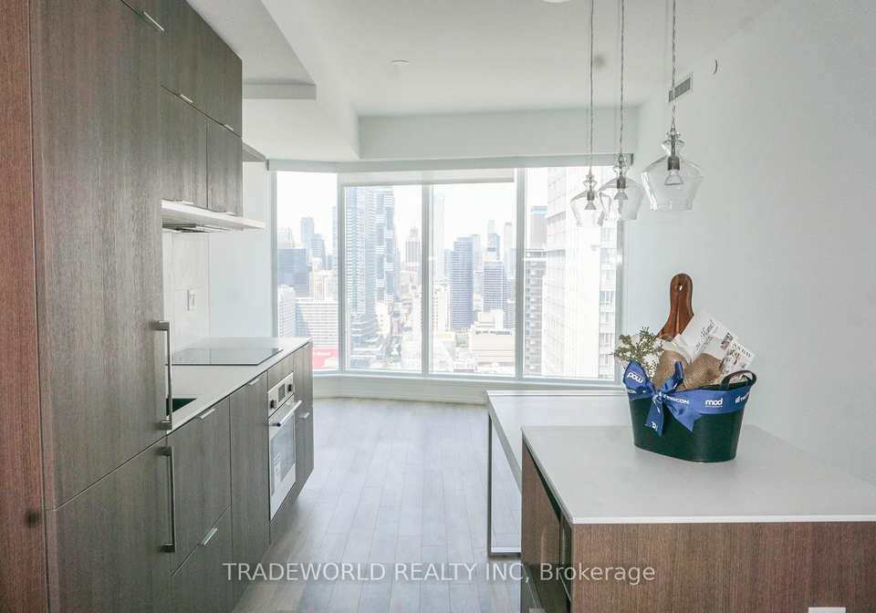 197-yonge-street-toronto-ontario-c12325390