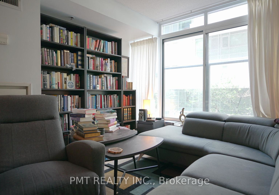21-nelson-street-toronto-ontario-c12325435
