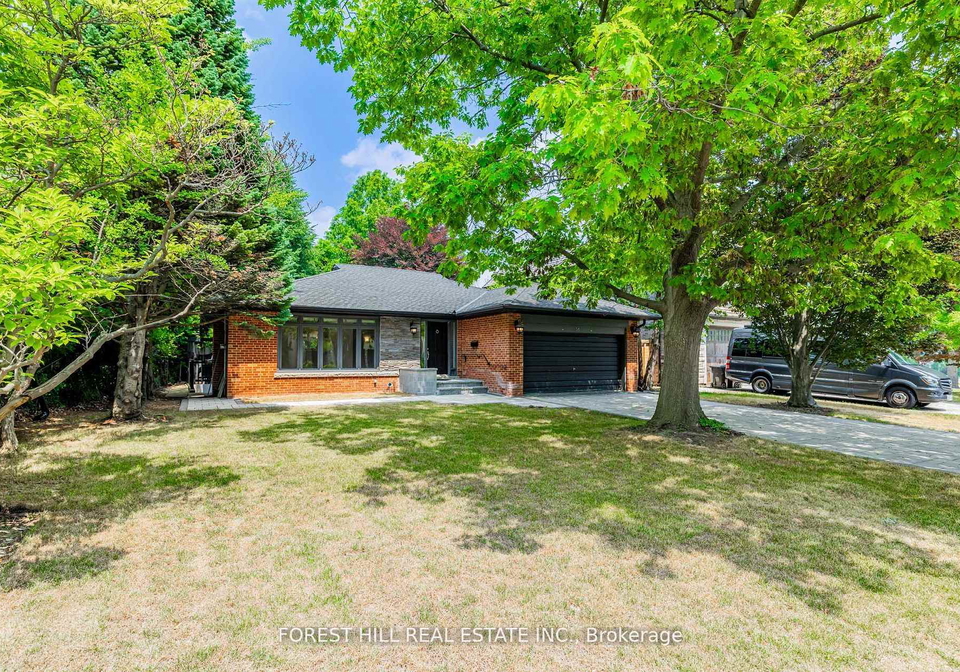 38-citation-drive-north-york-ontario-c12325540