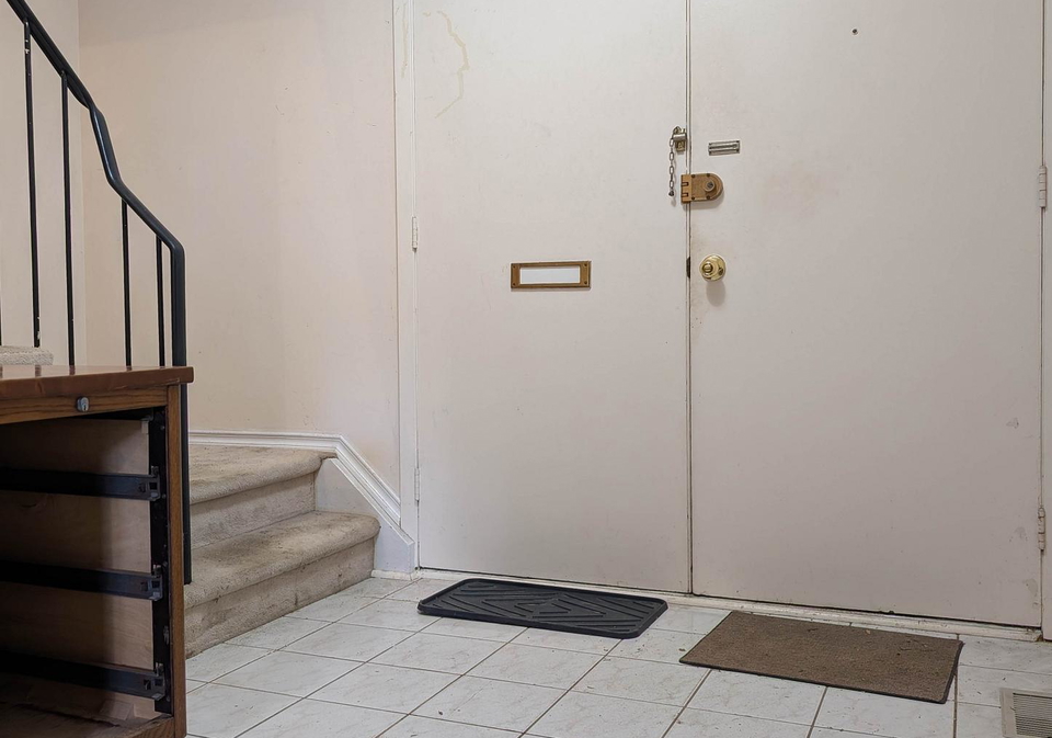 22-gleneagle-crescent-north-york-ontario-c12325613