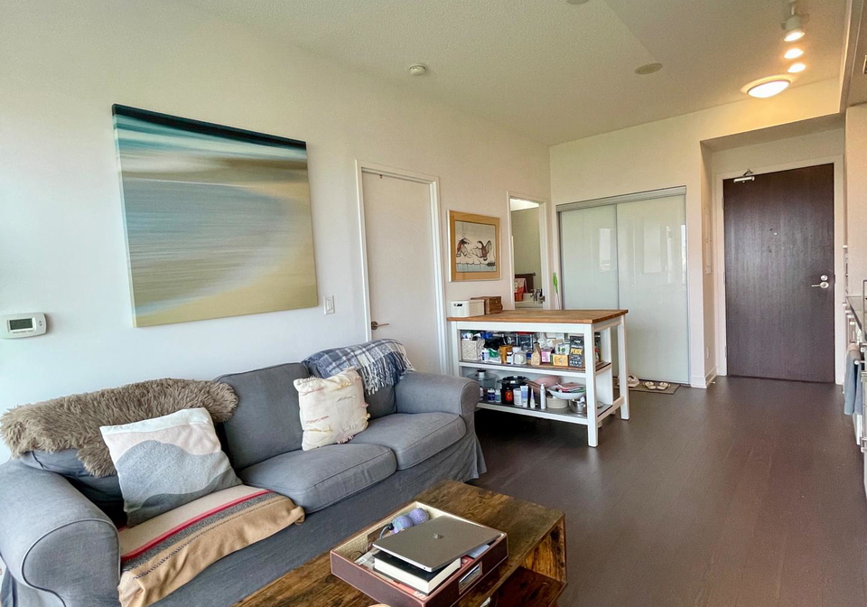 120-bayview-avenue-toronto-ontario-c12325614