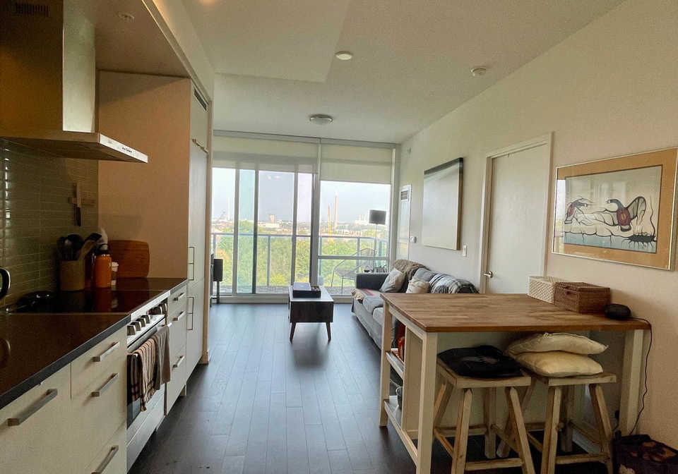 120-bayview-avenue-toronto-ontario-c12325614