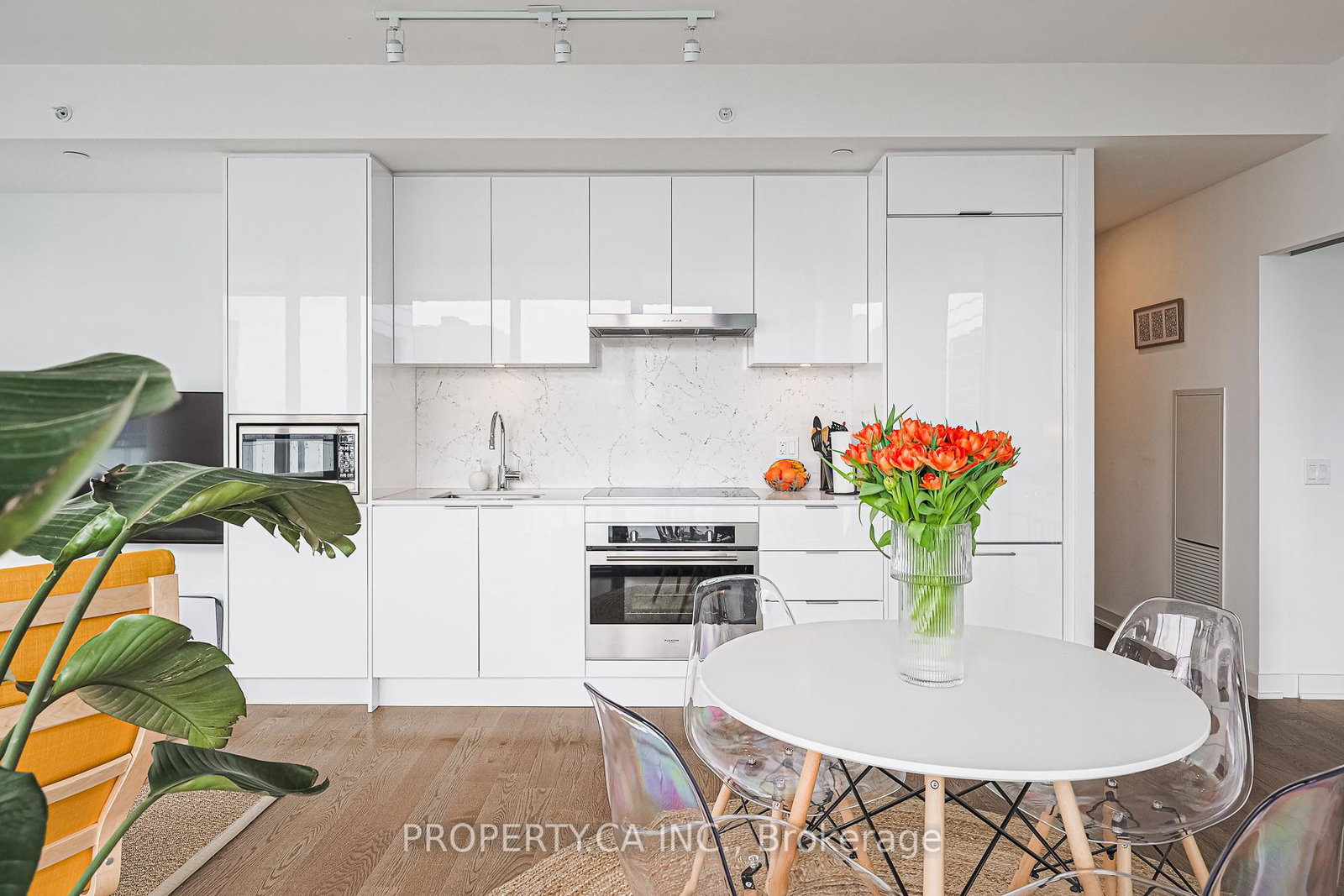 20-lombard-street-toronto-ontario-c12325698