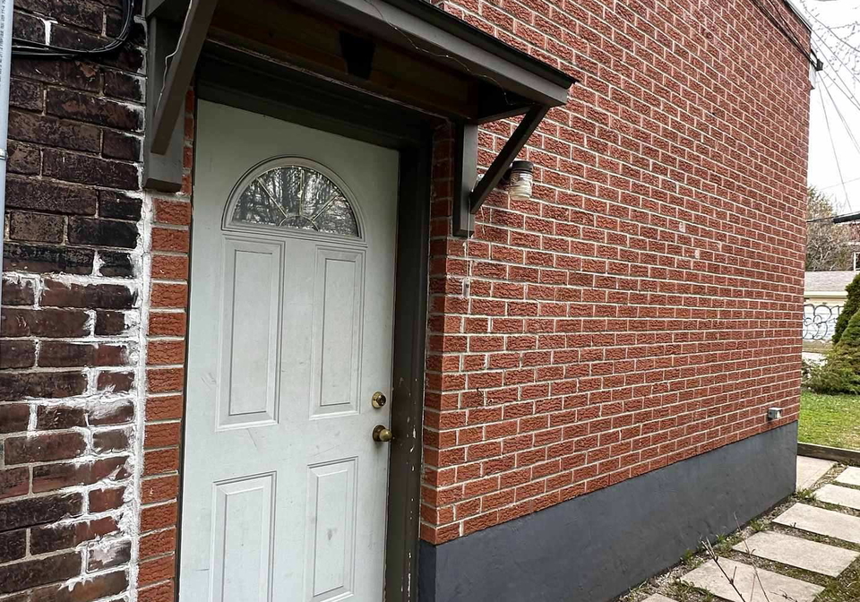 563-ossington-avenue-toronto-ontario-c12325867