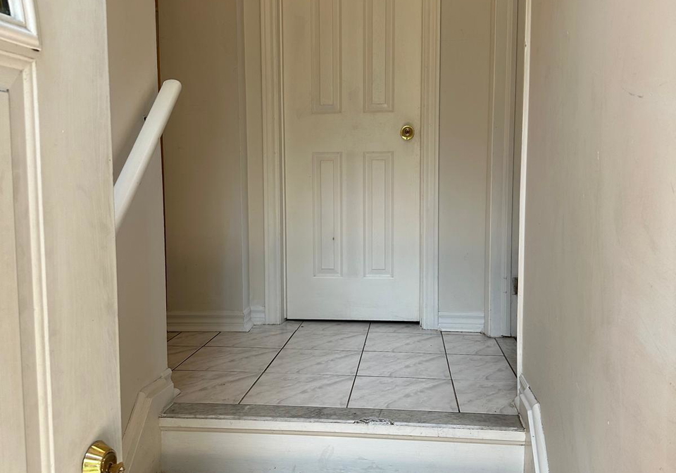563-ossington-avenue-toronto-ontario-c12325867