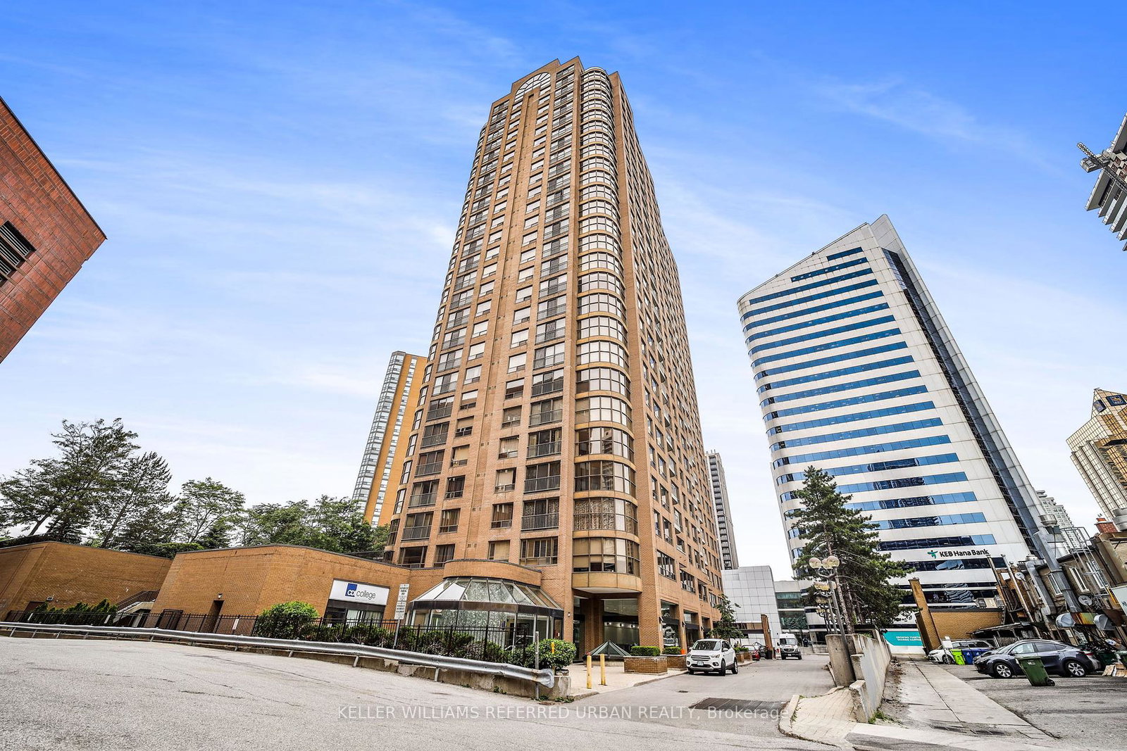100-upper-madison-avenue-toronto-ontario-c12325979