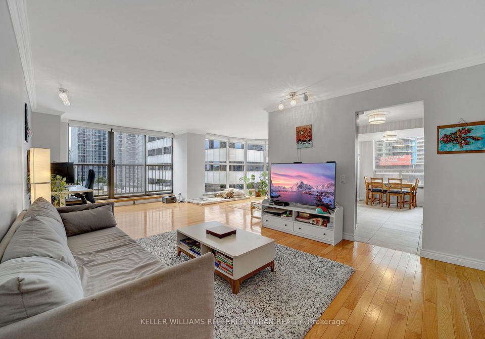 100-upper-madison-avenue-toronto-ontario-c12325979