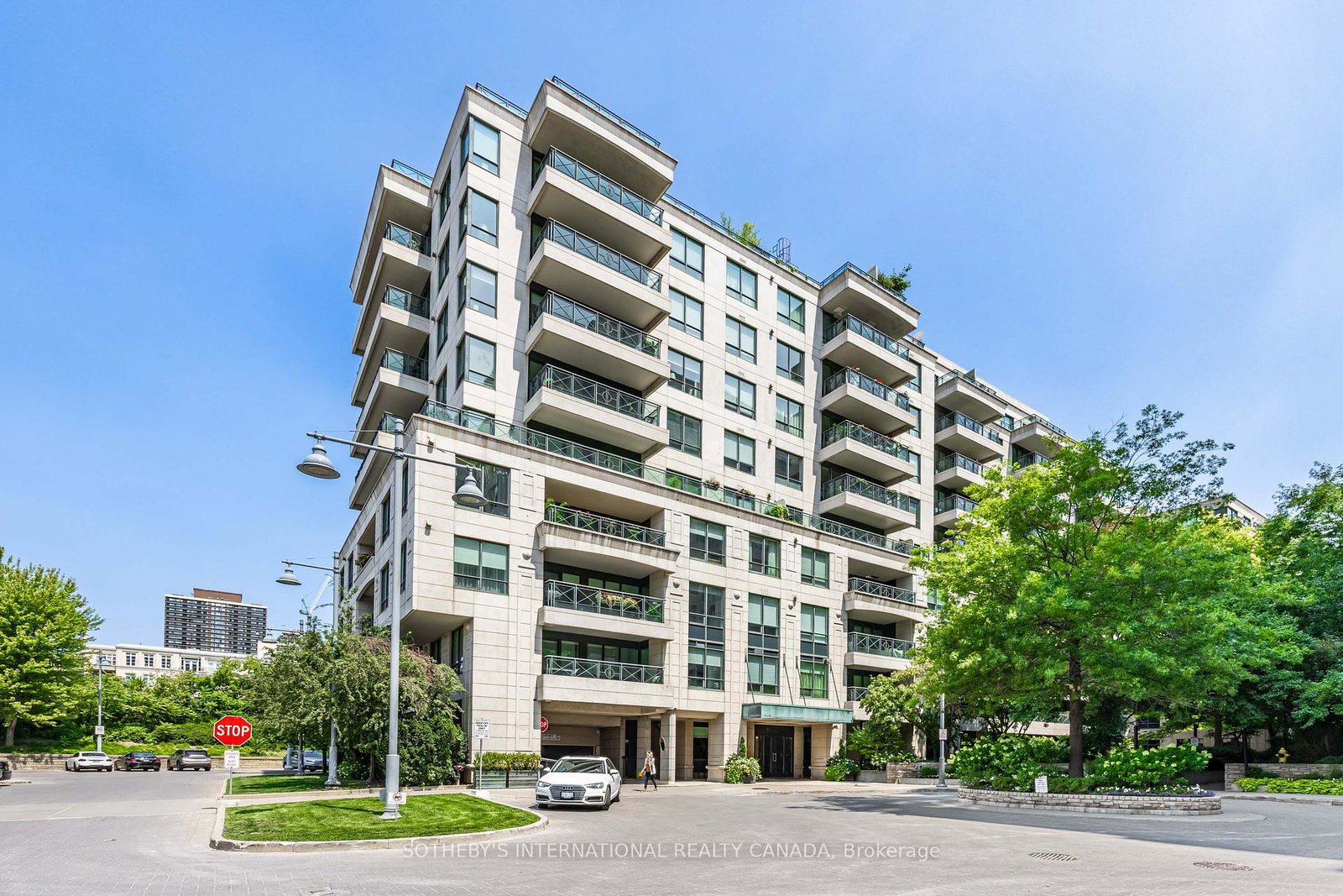 20-scrivener-square-toronto-ontario-c12325980