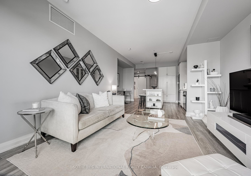 20-scrivener-square-toronto-ontario-c12325980