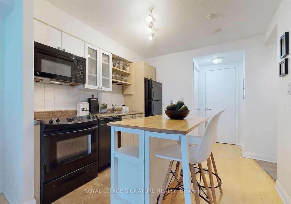 600-fleet-street-toronto-ontario-c12325989