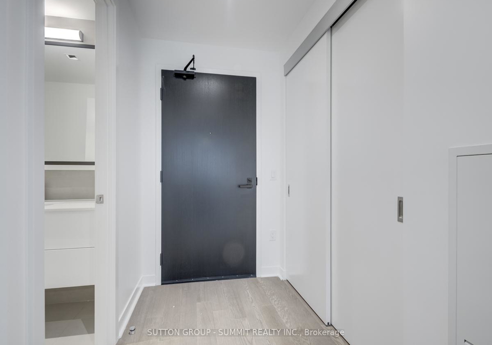 501-adelaide-street-w-w-toronto-ontario-c12325994