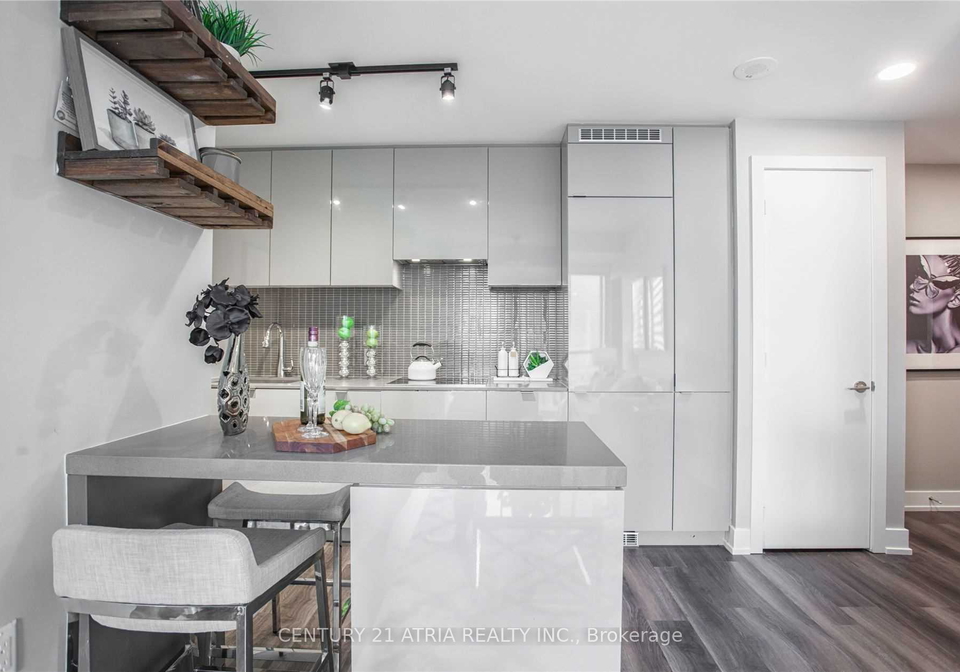 7-grenville-street-toronto-ontario-c12326180