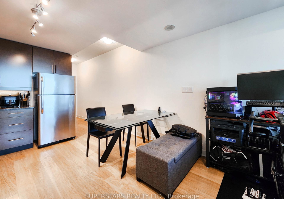 33-bay-street-toronto-ontario-c12326348