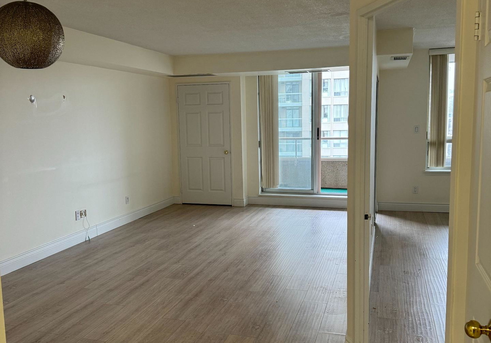 35-empress-avenue-north-york-ontario-c12326593