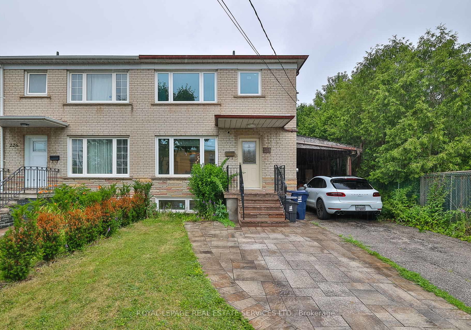 224-overbrook-place-toronto-ontario-c12326684