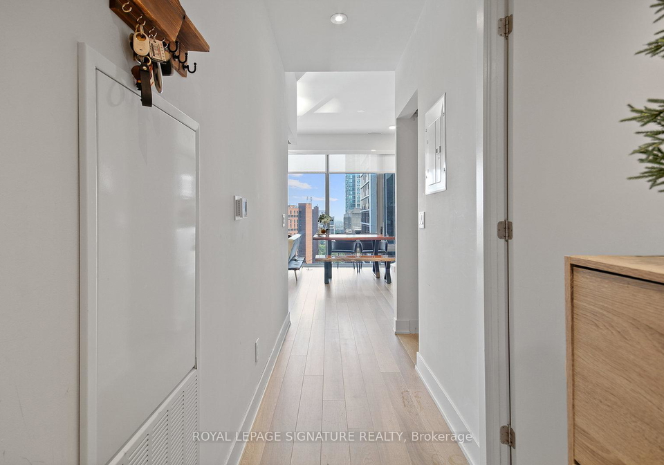 8-cumberland-street-toronto-ontario-c12326784