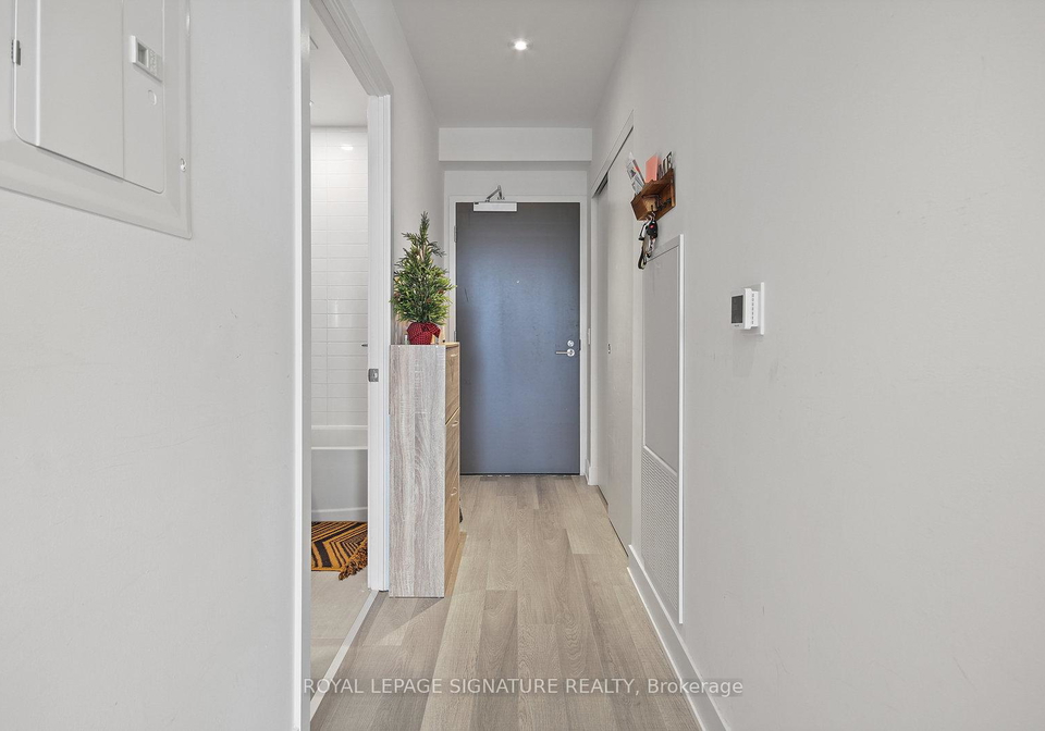 8-cumberland-street-toronto-ontario-c12326784