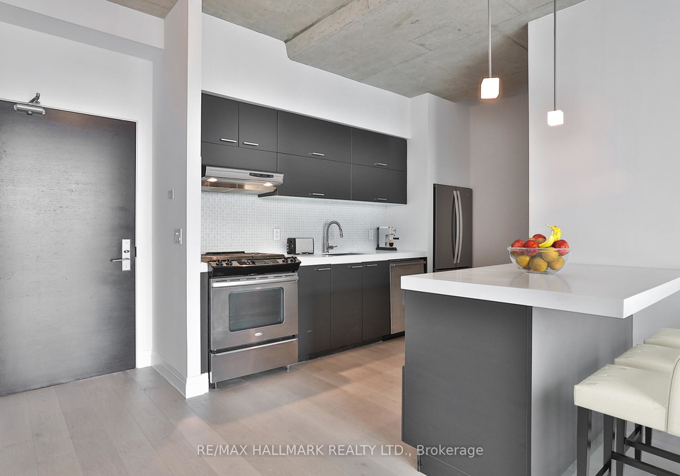 552-wellington-street-w-w-toronto-ontario-c12326894