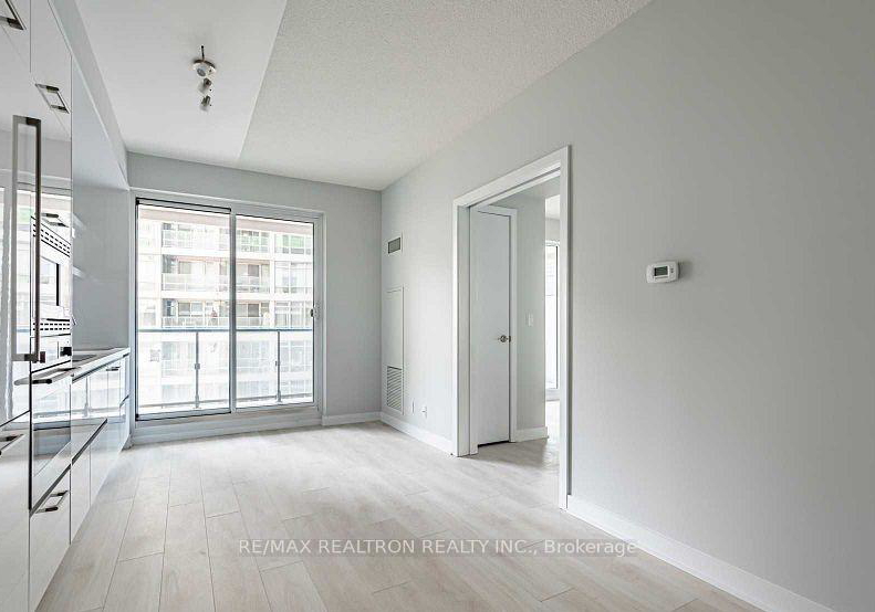 2221-yonge-street-toronto-ontario-c12327151