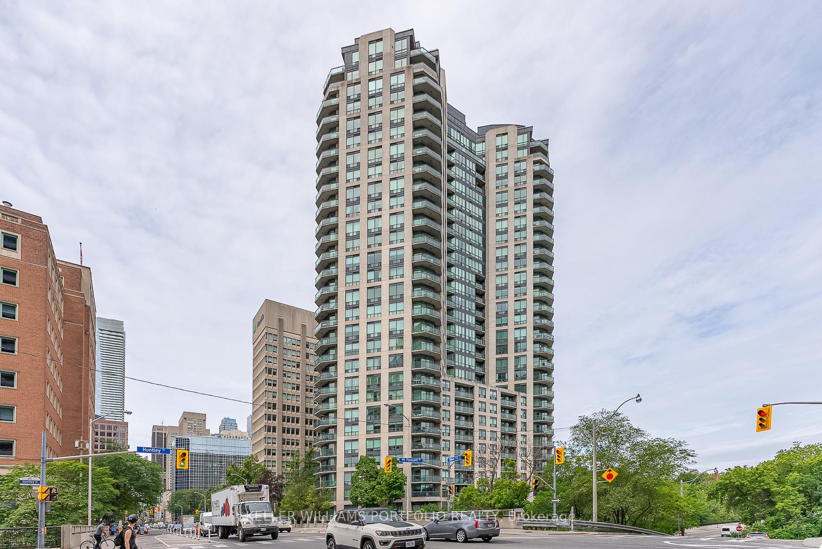 300-bloor-street-e-e-toronto-ontario-c12327291