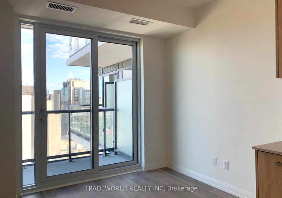 280-dundas-street-w-w-toronto-ontario-c12327341