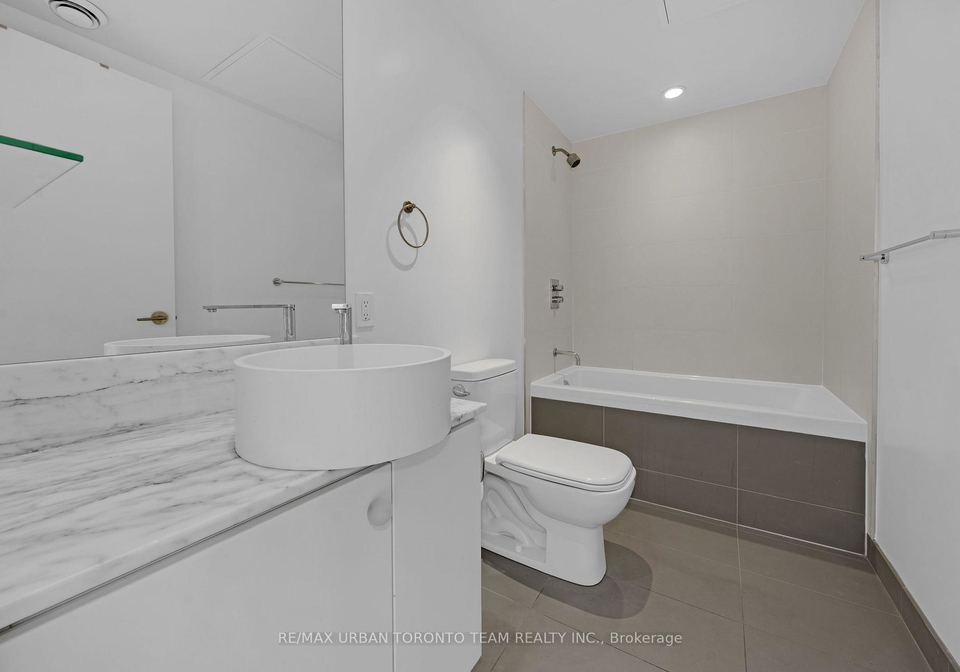60-colborne-street-toronto-ontario-c12327552