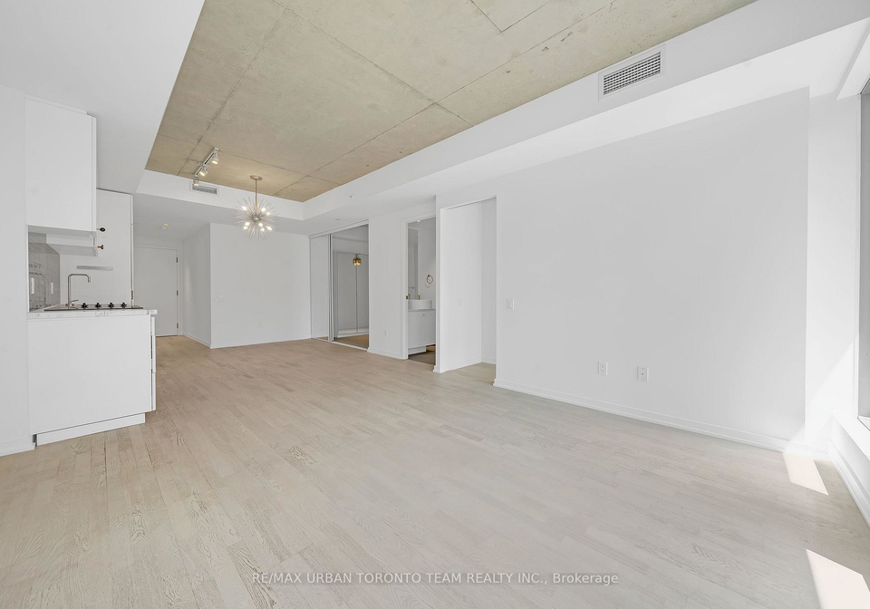 60-colborne-street-toronto-ontario-c12327552