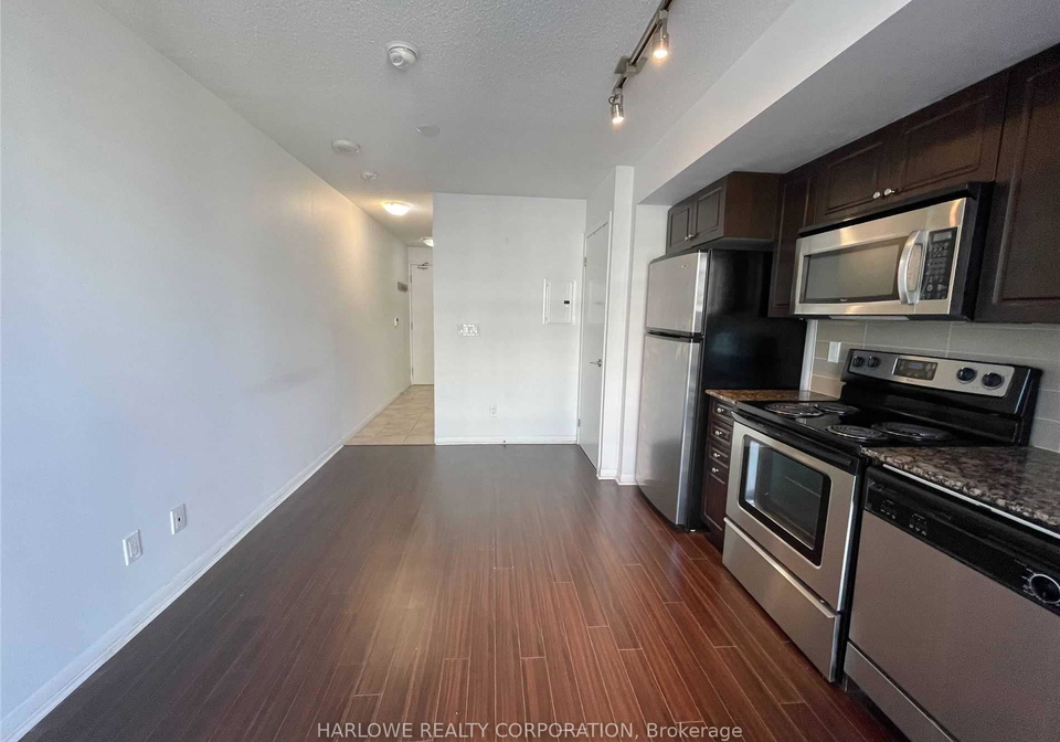 209-fort-york-boulevard-toronto-ontario-c12327563